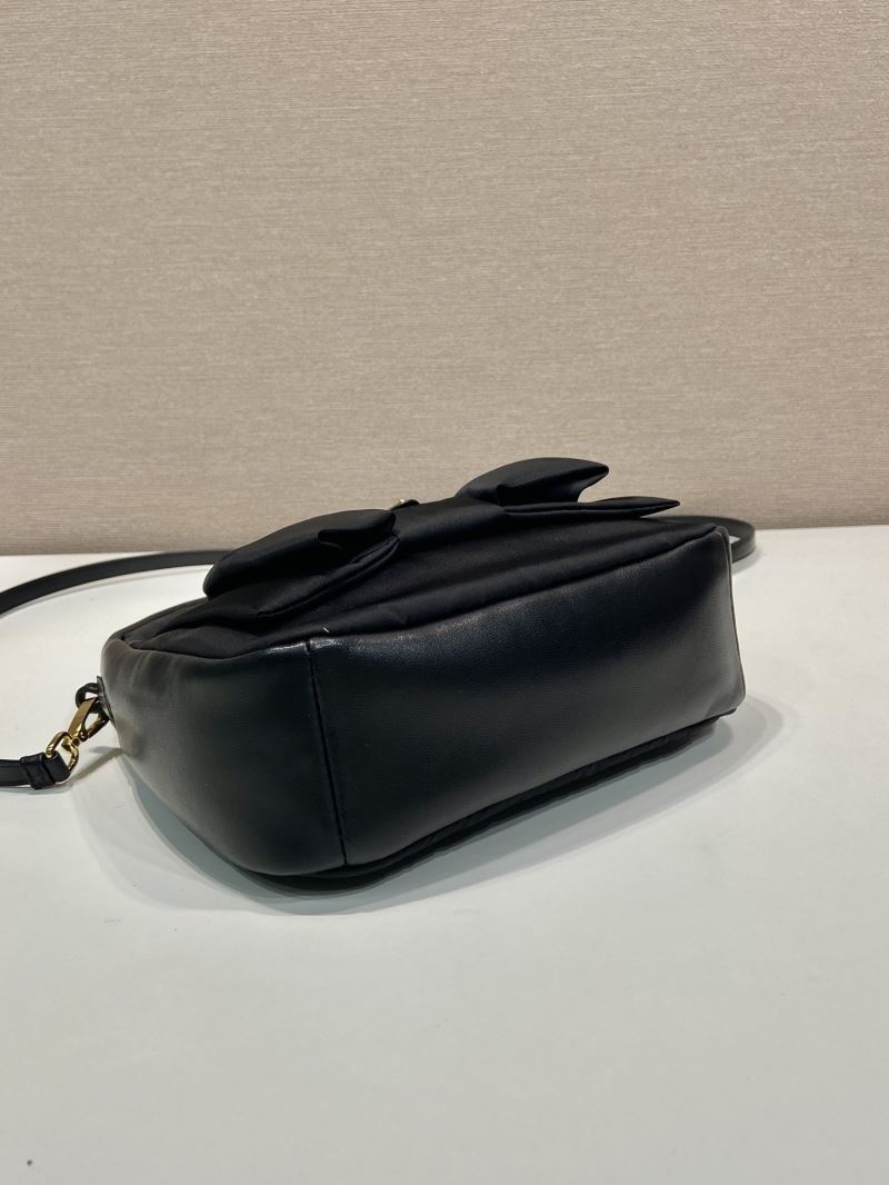 Pra*a hobo bags